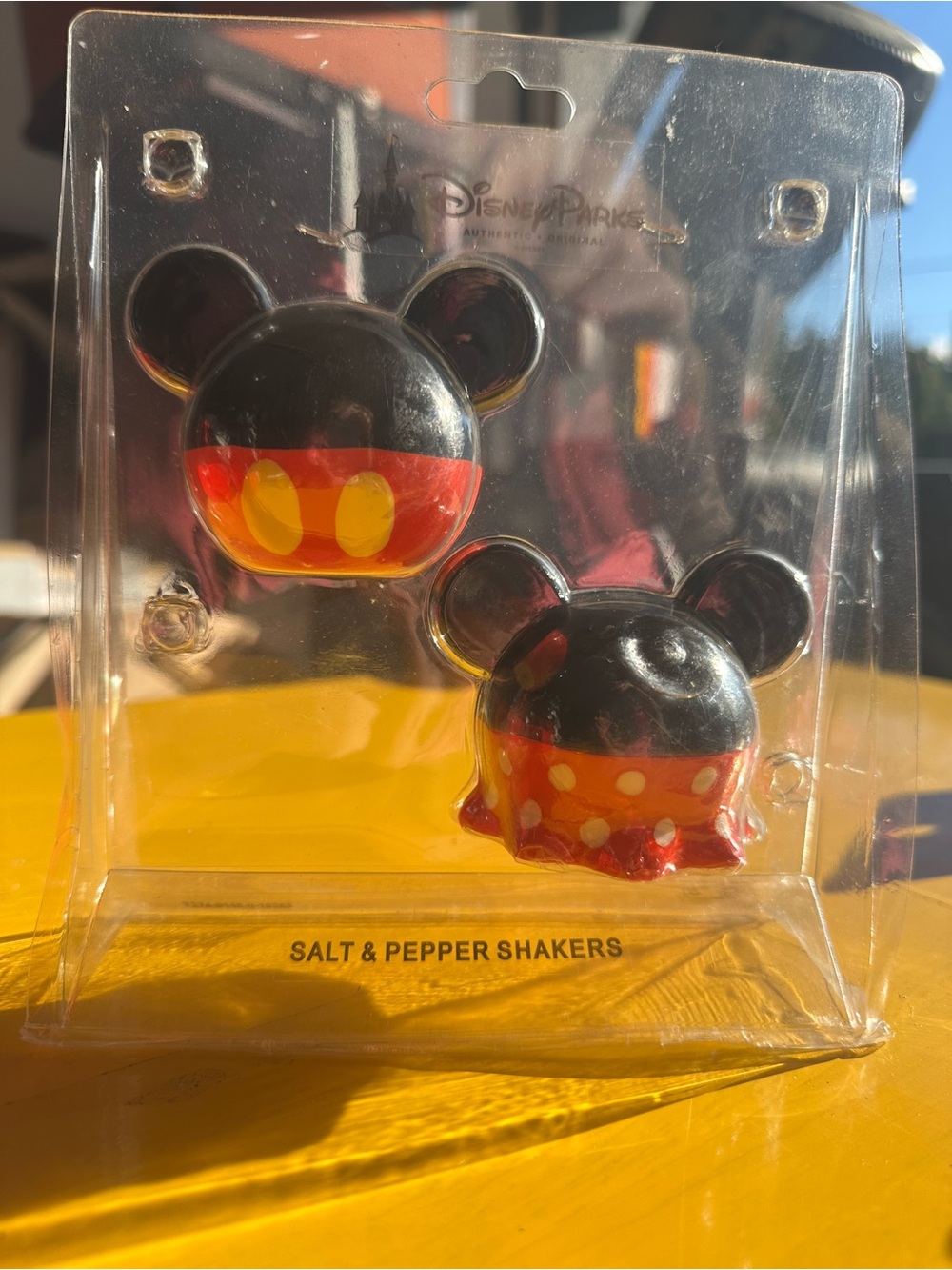 Disney Parks Mickey Minnie Mouse Salt Pepper Shakers Set w/ Original Package